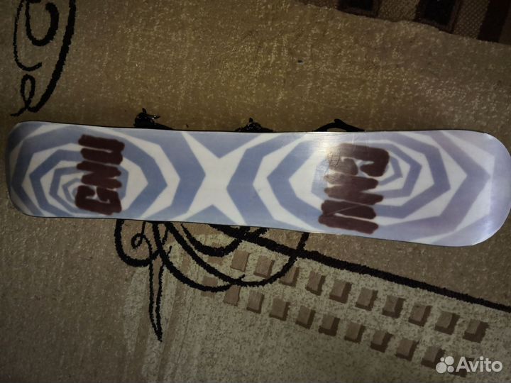 Сноуборд GNU 135 см