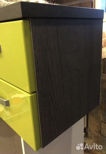 Тумба с ящиками навесная