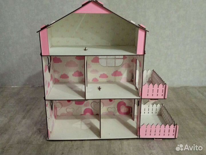 Кукольный домик с мебелью