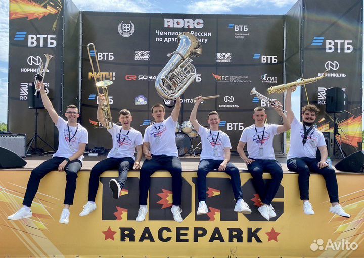 Музыканты на мероприятие / Саксофонист