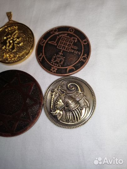 Монеты талисманы