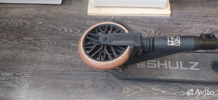 Самокат взрослый shulz 200 pro