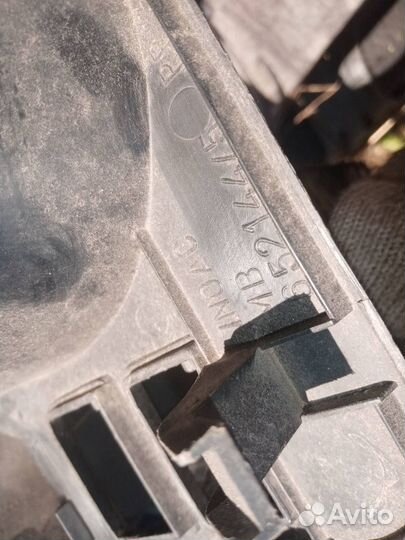 Накладка панели приборов Mitsubishi Pajero 2