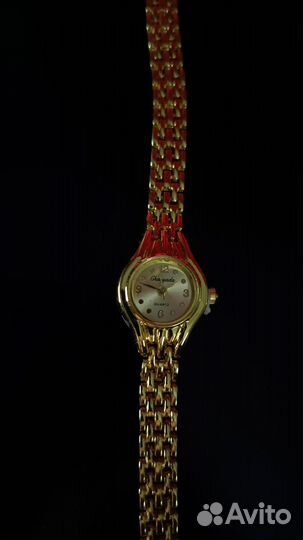 Наручные золотые часы