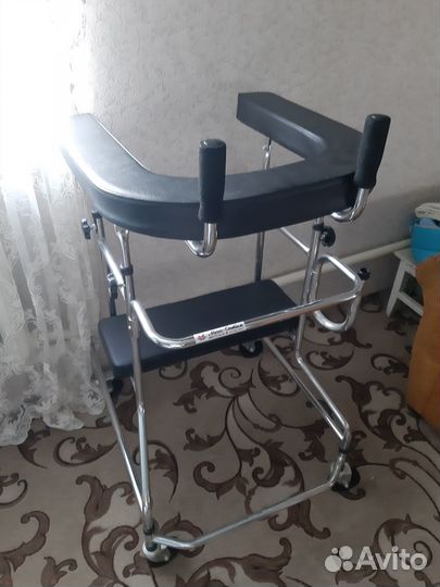 Ходунки-каталка для взрослых с локтевой опорой