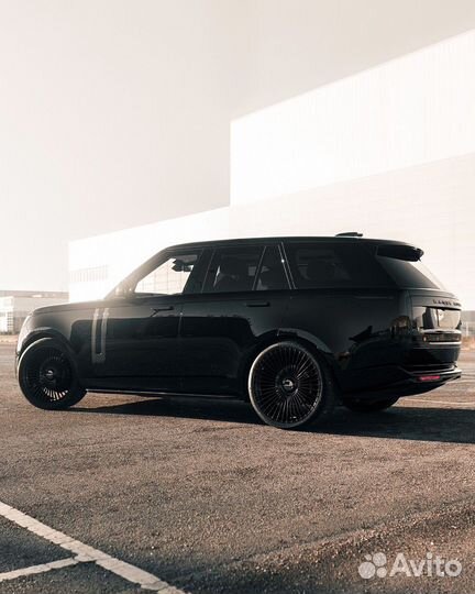 Кованые диски R22 GT Performance на Range Rover