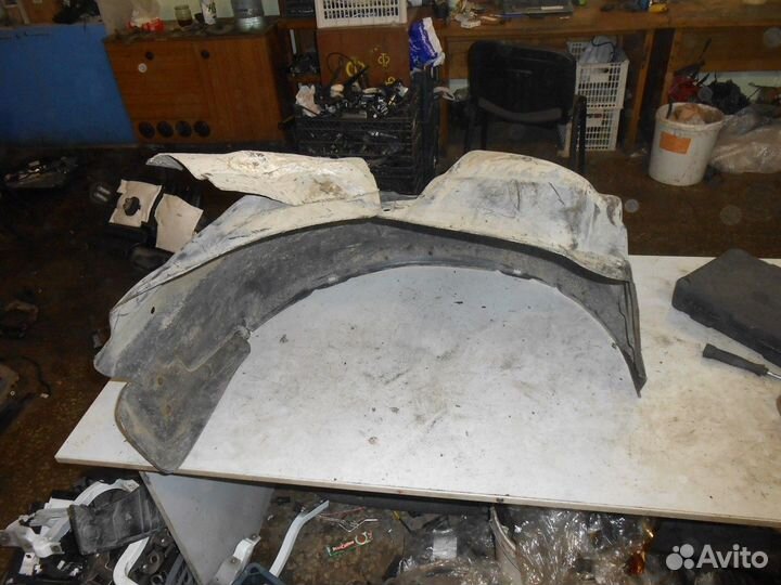 Локер задний левый (Mitsubishi Outlander)