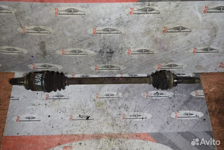 Привод зад лево c Subaru Forester SF5 EJ201