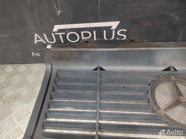 Решетка радиатора Mercedes-Benz G Class W463