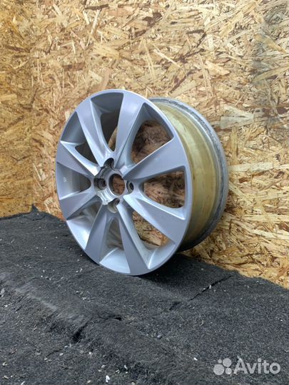 Диск литой r16 4*100