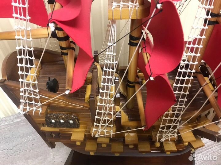 Деревянный корабль