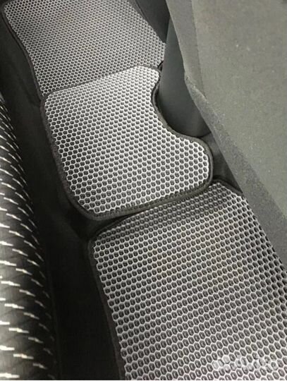 Автомобильные коврики 3D