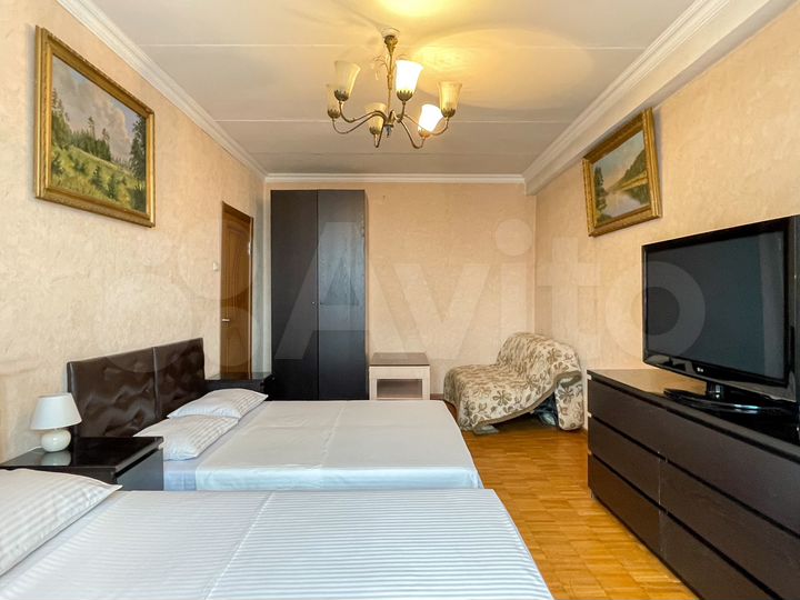 2-к. квартира, 55 м², 8/24 эт.