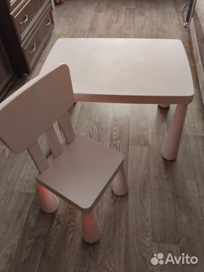 Детский стол и стульчик