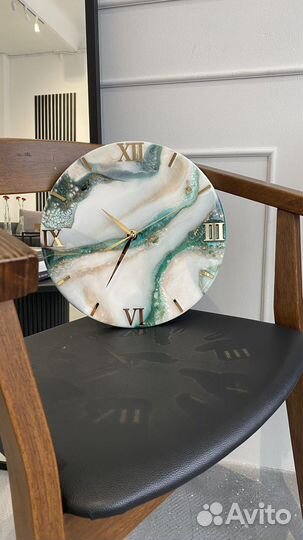 Часы из эпоксидной смолы