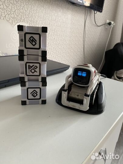 Робот anki cozmo