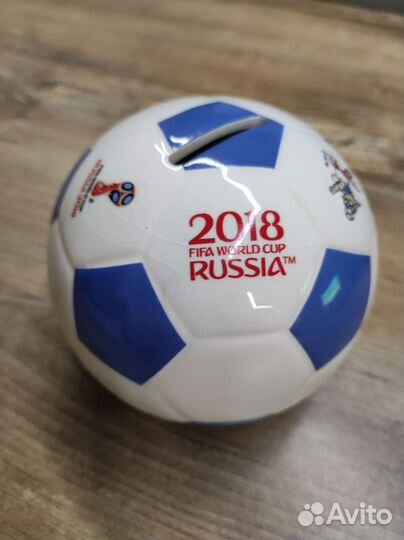 Футбольный мяч копилка с чм 2018