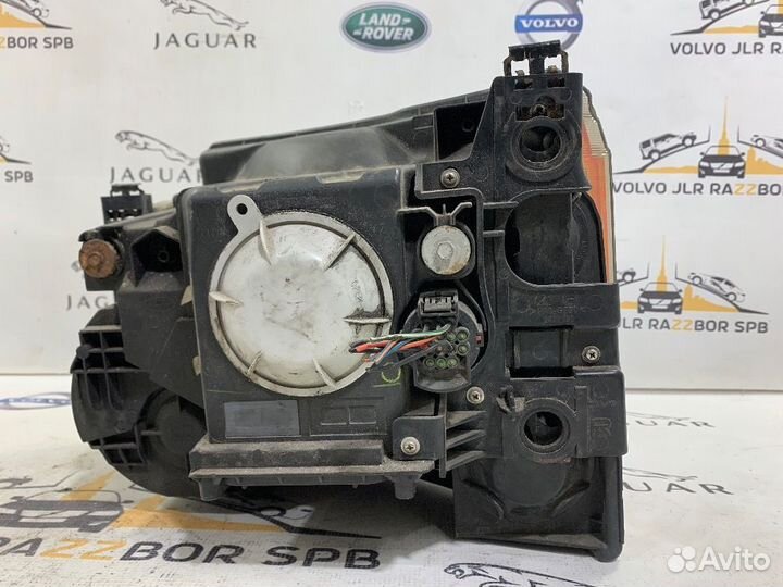 Фара правая галогенная Land Rover Discovery 3