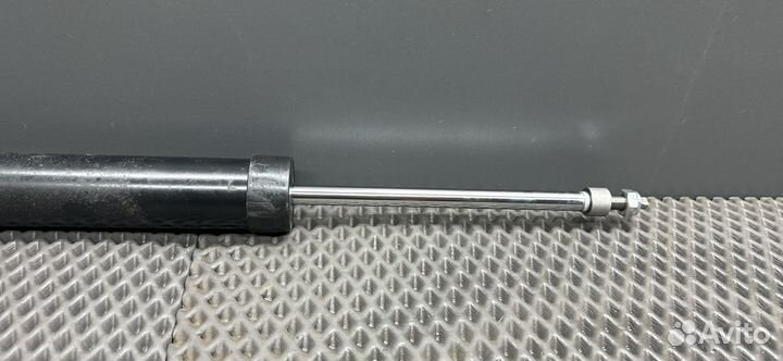 Амортизатор задний левый Kia Ceed рест. ED 2010