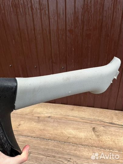 Обшивка стойки Audi 3 8P 1.8 2008