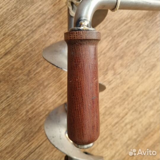 Ледобур титановый 100