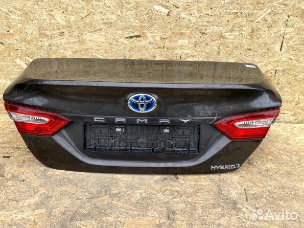 Крышка багажника Тойота Камри 70