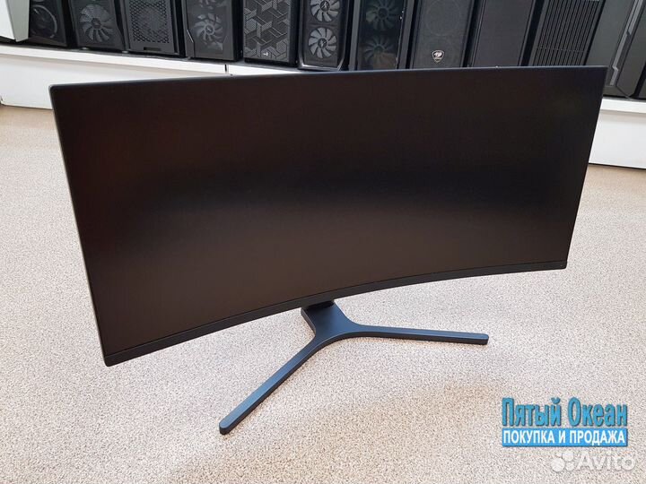 Игровой изогнутый монитор 34