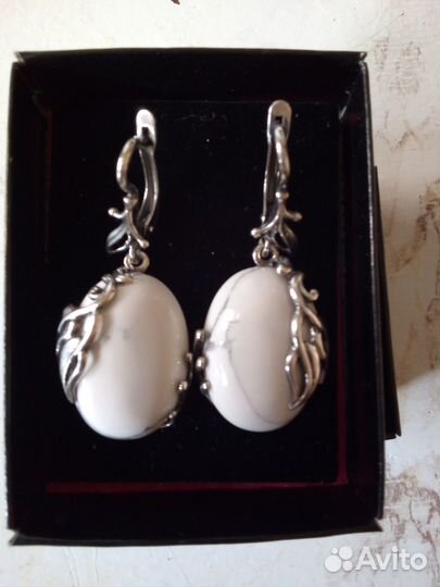 Серьги с натуральным крупным камнем