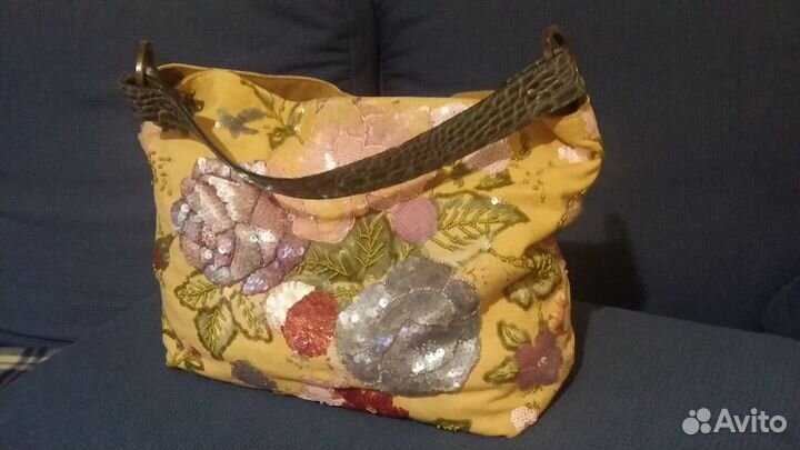 Сумка ручной работы с вышивкой