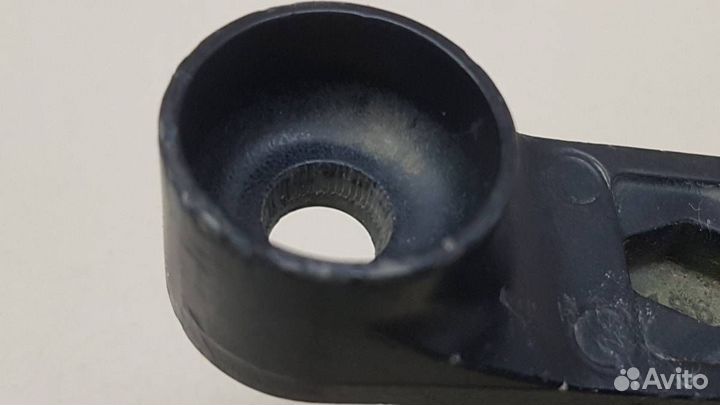 Поводок стеклоочистителя передний левый Toyota Opa