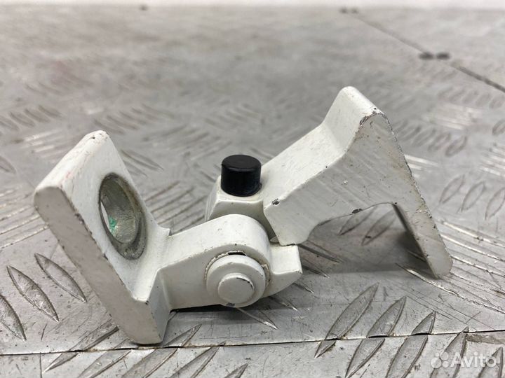 Б/У петля двери задний правый Volkswagen Polo 602