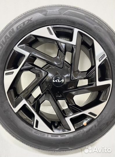 R19 Nexen Roadian GTX 235/55, PCD 5x114.3 DIA 67.1