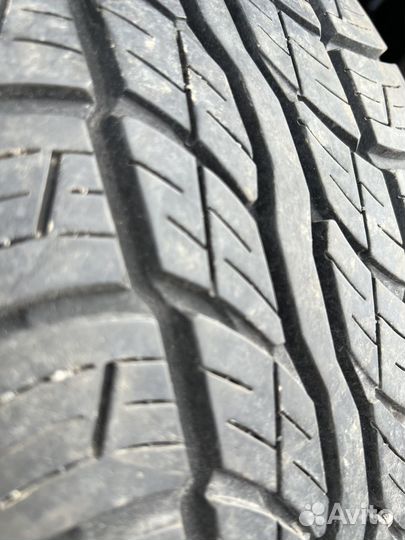 Bridgestone Dueler H/P 235/60 R16