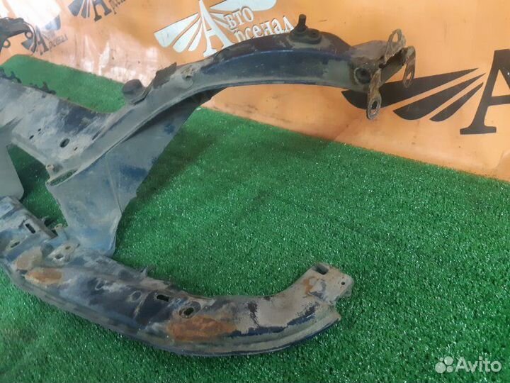 Панель передняя монтажная (телевизор) Ford Focus