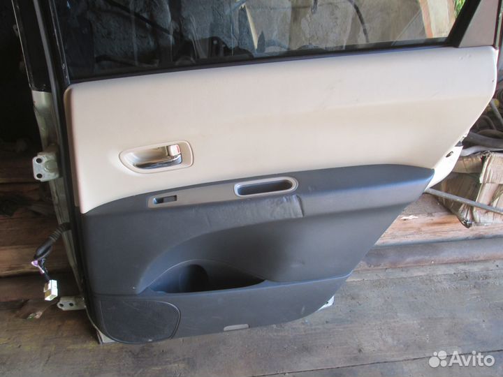 Дверь задняя правая Subaru Tribeca B9 2005-2014