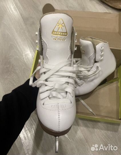 Фигурные коньки jackson artiste 11c Mark4