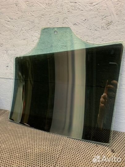 Стекло двери заднее правое Bmw 520I F10 N20 2015