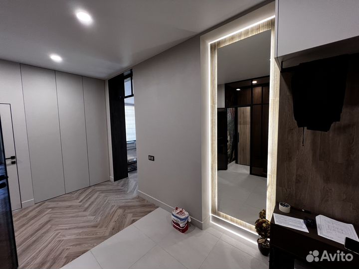 Зеркало для прихожей