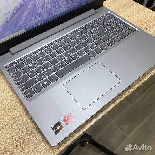 Ноутбук Lenovo Ryzen 5, 8Gb, SSD - кредит
