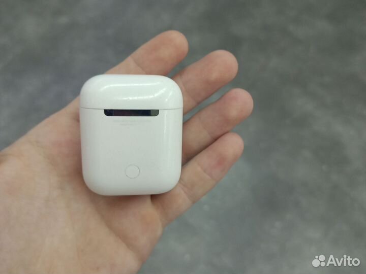 AirPods 1 поколения