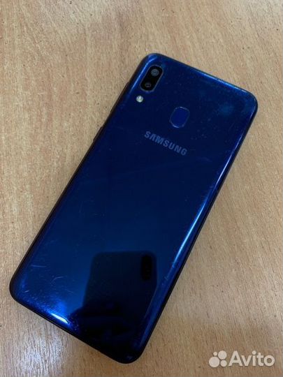 Samsung Galaxy A20, 3/32 ГБ