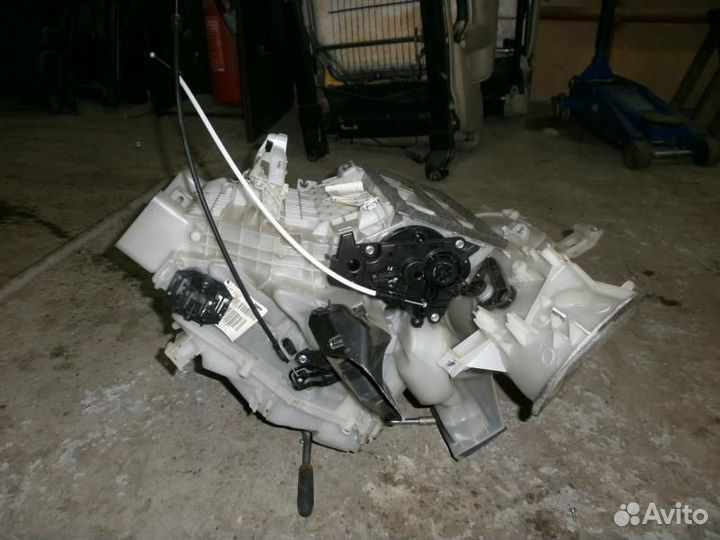 Peugeot 308 Корпус печки 2011