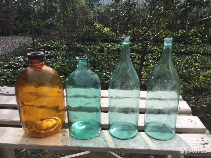 Бутыли, банки 10, 20 литров