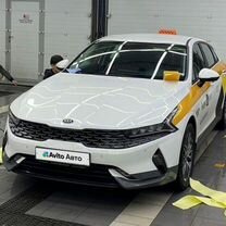 Kia K5 2.0 AT, 2021, 121 000 км, с пробегом, цена 1 600 000 руб.