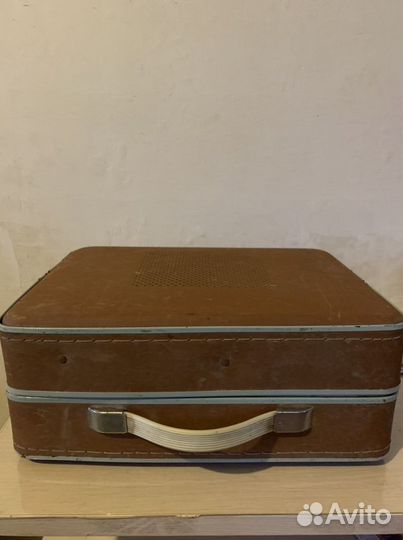 Виниловый проигрыватель Юность 301