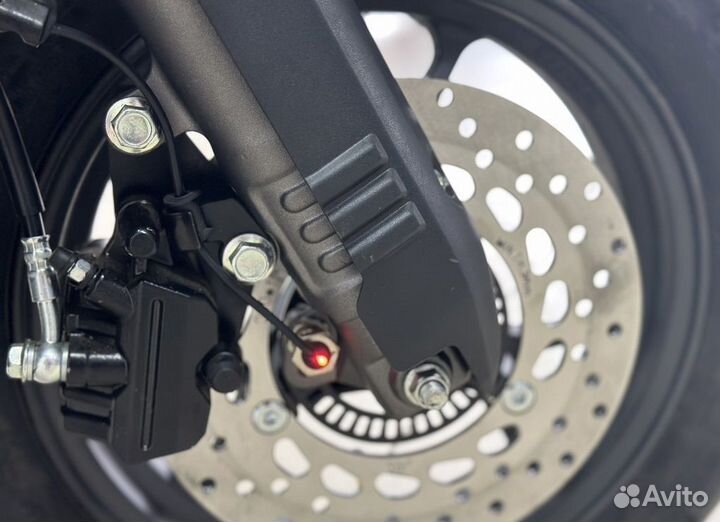 Скутер promax Stryker 240