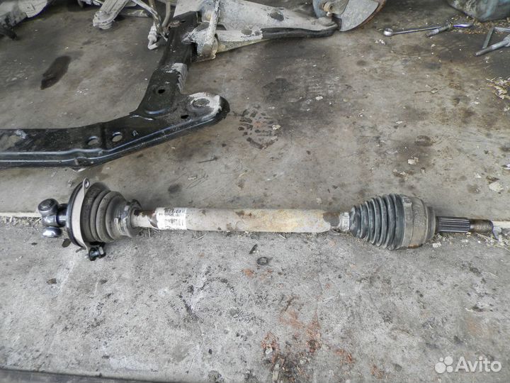 Привод левый Рено Сандеро Логан до 14г.в Оригинал