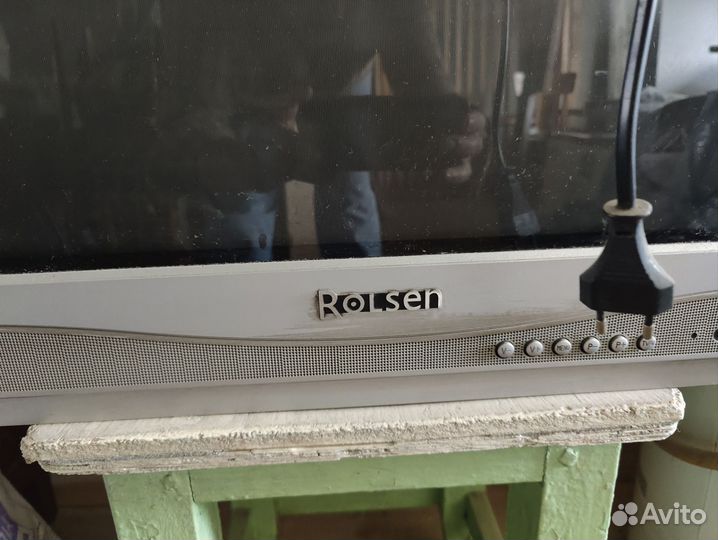 Телевизор Rolsen неработающий
