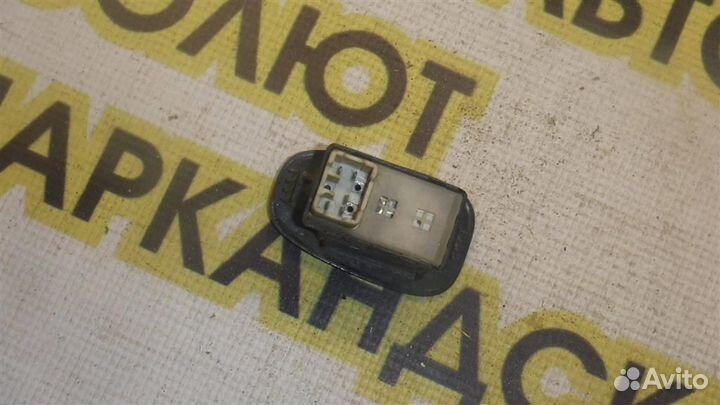 Кнопка стеклоподъемника Hyundai Accent II (LC) 19