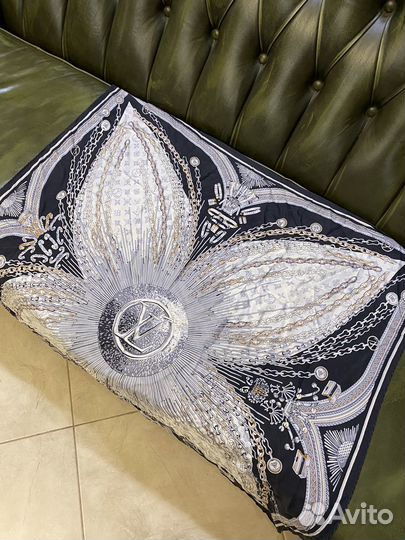 Шелковый платок louis vuitton 90см